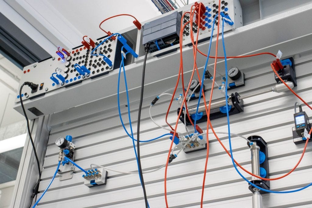 Electropneumatics Training System